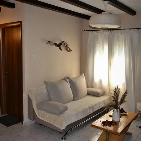 アパート Mansion Eláti